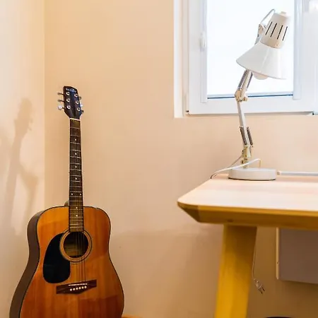 Area - Workspace With 300 Mbps Wifi By Flat Mаnager Apartment